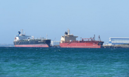 Российские танкеры скопились у берегов Индии